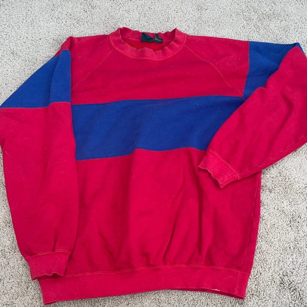 Club room sweater